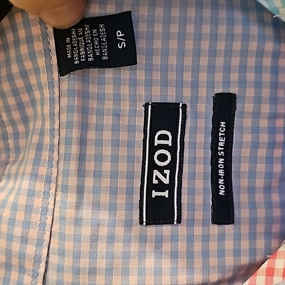 Izod multi color gingham long sleeve button up shirt size small - Picture 2 of 9